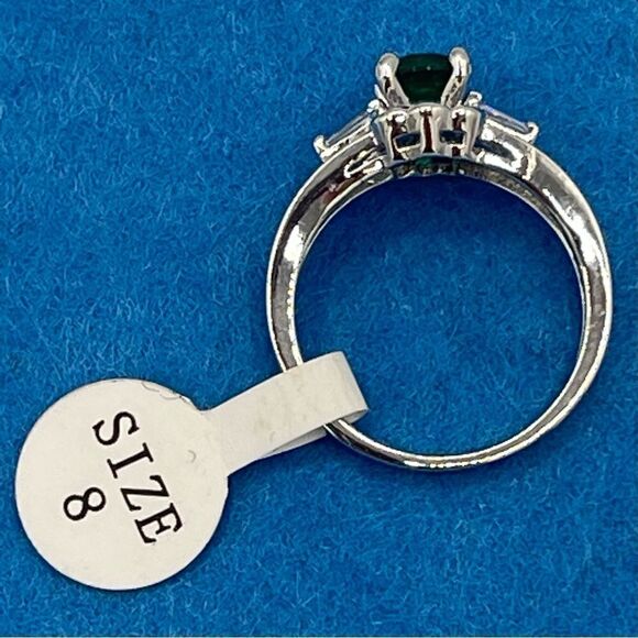 May Birthstone Faux Round Green Emerald Rhinestone Mini Cluster Silver Tone Ring - Picture 7 of 12